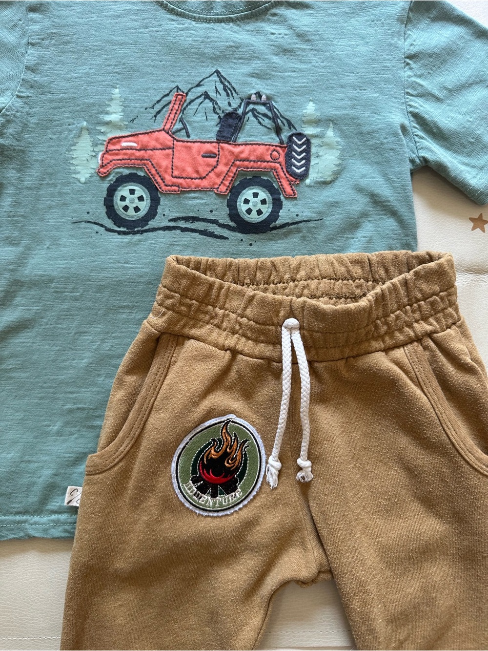 4t CR Sports Cotton Jeep Outdoorsy Graphic T-shirt & Childhoods Wheat Joggers - Picture 2 of 6
